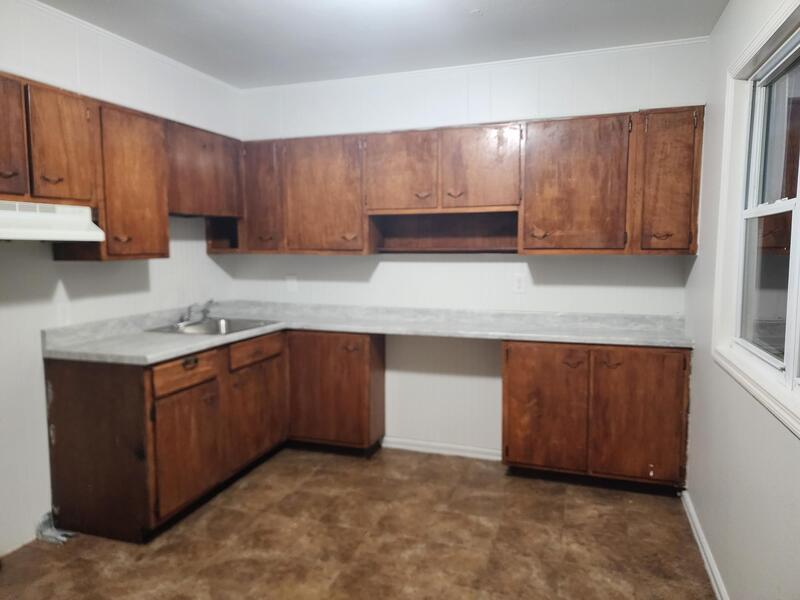 17 Alexander Dr in Hyde Park, NY - Building Photo