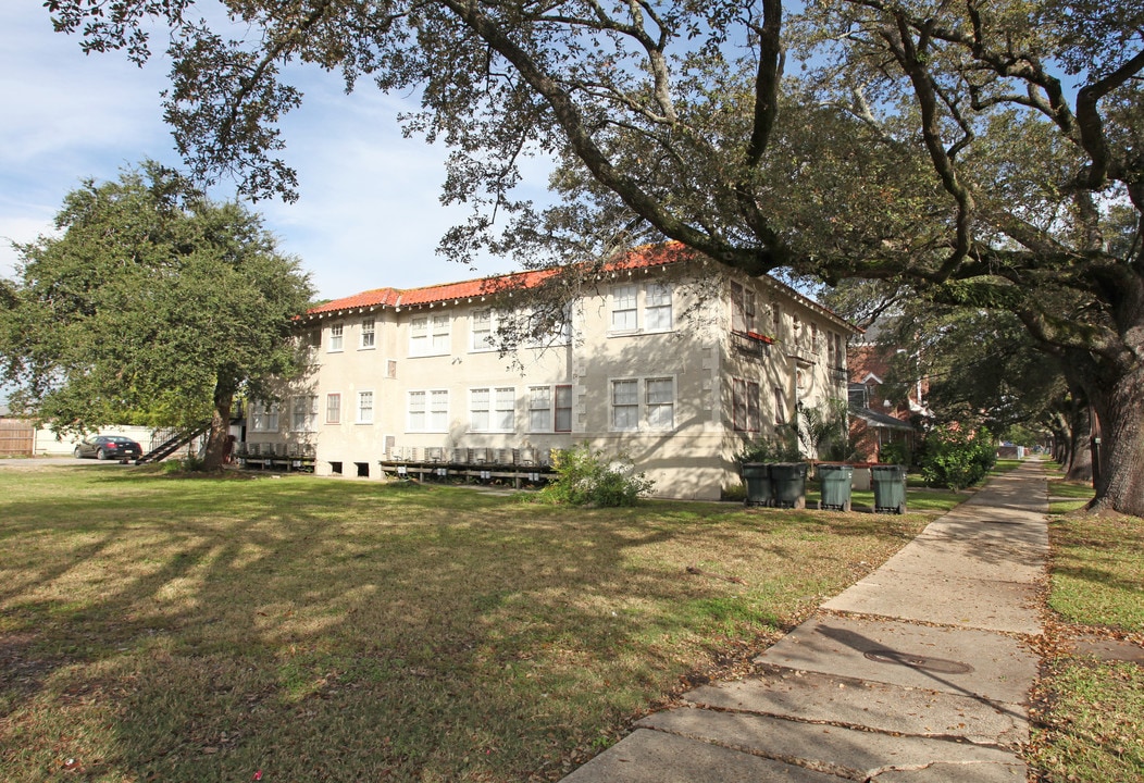 2508 Napoleon Ave in New Orleans, LA - Building Photo