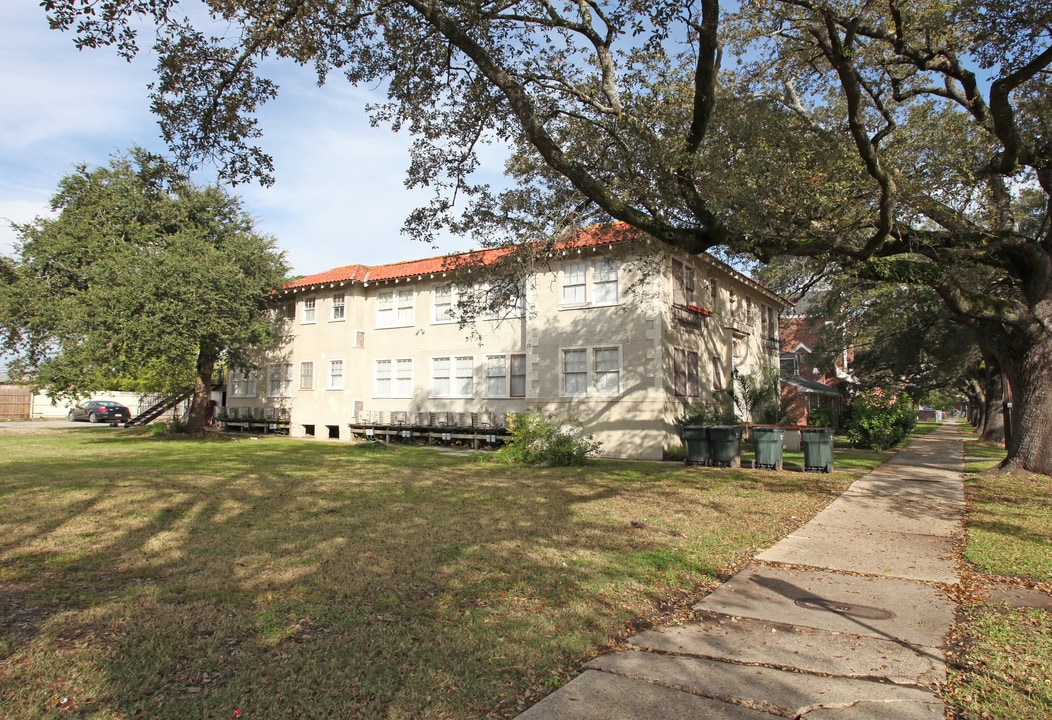 2508 Napoleon Ave in New Orleans, LA - Foto de edificio