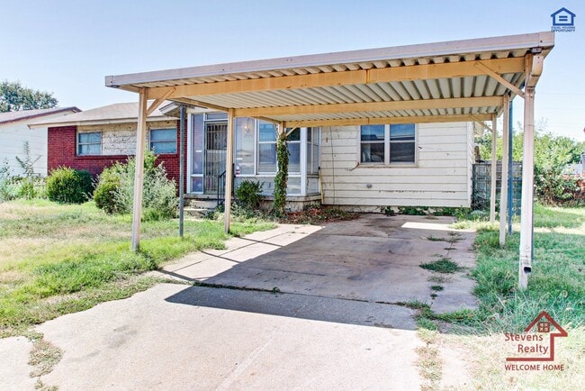 4225 SE Elmhurst Ln in Lawton, OK - Building Photo - Building Photo