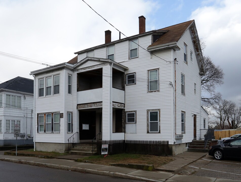 101 East St in North Attleboro, MA - Building Photo