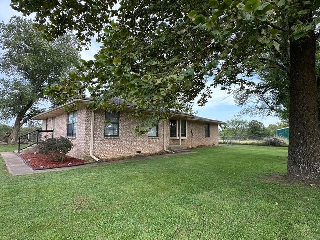property at 27160 North 3990 Road