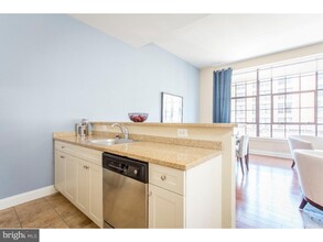 600 N Broad St in Philadelphia, PA - Building Photo - Building Photo