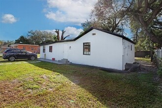 1934 NW 92nd St in Miami, FL - Building Photo - Building Photo