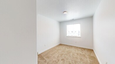 3364 W Sanctuary Ct in Taylorsville, UT - Building Photo - Building Photo