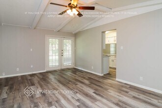 549 NW Chisholm St in Burleson, TX - Building Photo - Building Photo