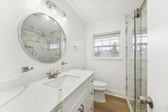 2302 Hewitt Dr in Houston, TX - Building Photo - Building Photo