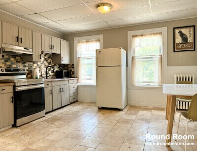 14 Smythe St, Unit #3 in Brookline, MA - Building Photo - Building Photo