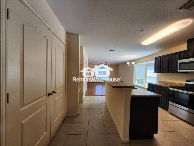 1714 Doyle Ct, Unit 217 in Pasadena, TX - Building Photo - Building Photo