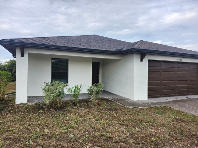 2210 NE 23rd Pl in Cape Coral, FL - Building Photo - Building Photo