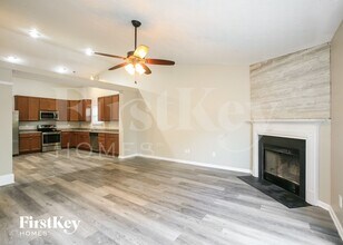 11235 Funny Cide Dr in Noblesville, IN - Foto de edificio - Building Photo