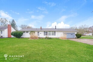 1116 Munroe Falls Kent Rd in Kent, OH - Building Photo