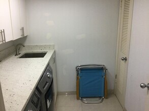 5280 N Ocean Dr in Riviera Beach, FL - Building Photo - Building Photo