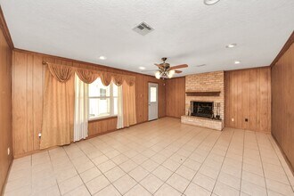 14115 Wickersham Ln in Houston, TX - Building Photo - Building Photo