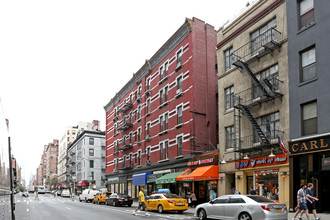 133 E 84th St in New York, NY - Building Photo - Building Photo