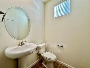 7042 NE 155th Pl in Vancouver, WA - Building Photo - Building Photo