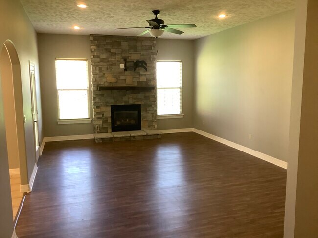 3623 W Oak Run St in Battlefield, MO - Foto de edificio - Building Photo