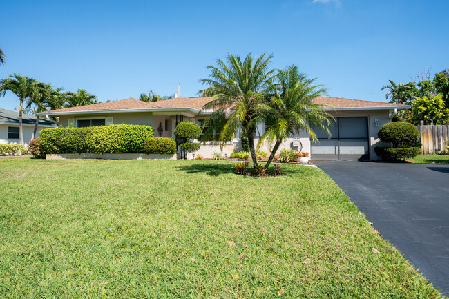 property at 11 Windsor Rd E