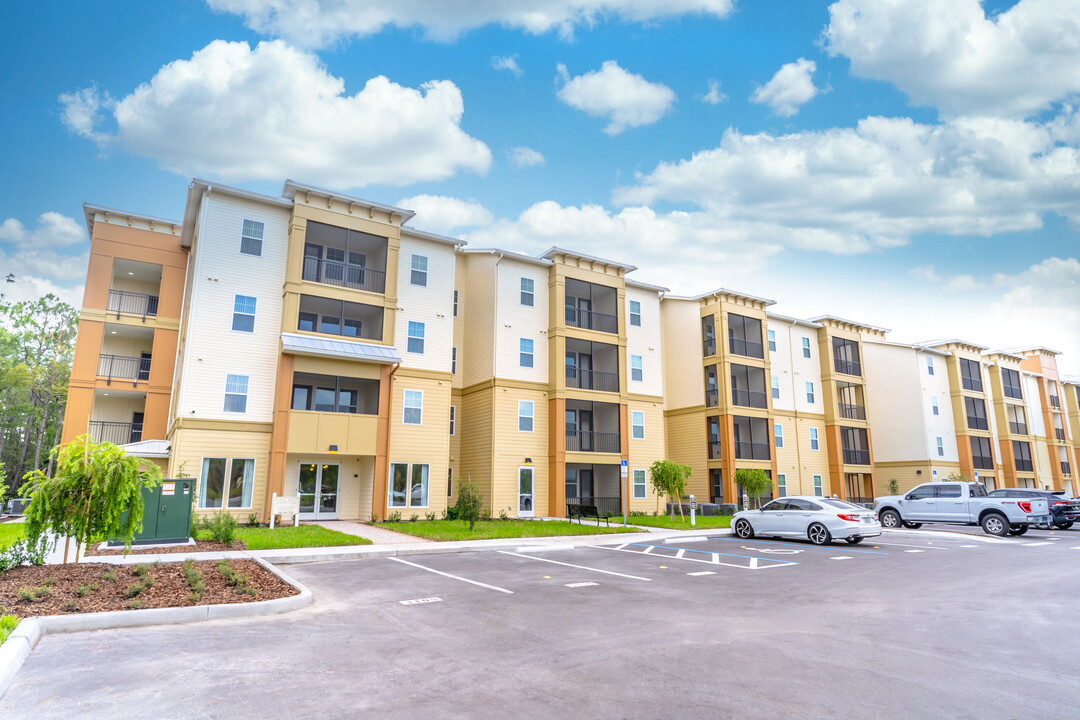 Town West Senior Living Apartments in Port Orange, FL - Building Photo