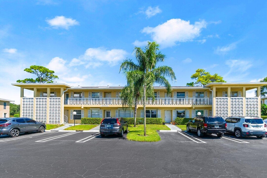 1040 Citrus Way-Unit -203 in Delray Beach, FL - Building Photo