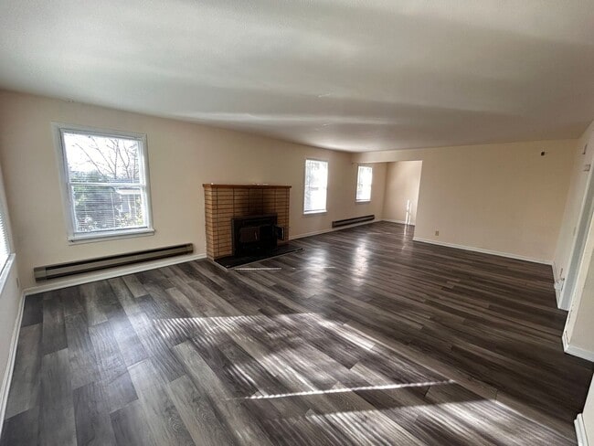 property at 750 W Cliff Dr