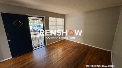 3056 Arrendale St in Memphis, TN - Foto de edificio - Building Photo