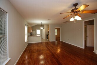 101 Franklin Blvd in Austin, TX - Building Photo - Building Photo