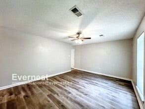 5696 Laurie Dr in Horn Lake, MS - Building Photo - Building Photo