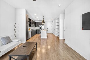 1116 Gramercy Ln in Tampa, FL - Building Photo