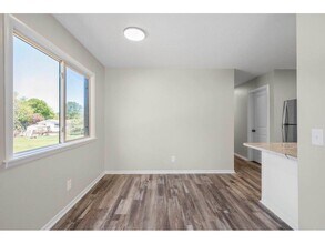 2081 Hillview Rd in Mounds View, MN - Building Photo - Building Photo