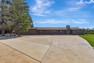9270 Linda Vista Ln in Gilroy, CA - Building Photo - Building Photo