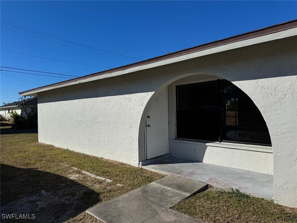 3004 Santa Barbara Blvd in Cape Coral, FL - Building Photo