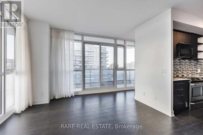property at 9471-9471 Yonge St