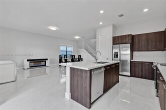 4276 SW 173rd Ave in Miramar, FL - Building Photo - Building Photo