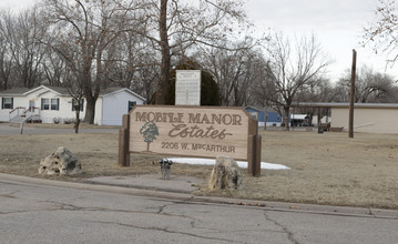 2014-2206 W Macarthur Rd in Wichita, KS - Foto de edificio - Building Photo