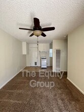 1205 N Willis St in Visalia, CA - Building Photo - Building Photo