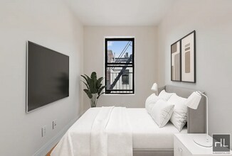 201-205-205 W 11th St in New York, NY - Building Photo - Building Photo