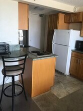 445 Seaside Ave, Unit 3305 in Honolulu, HI - Building Photo - Building Photo