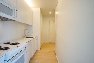 1475 SE 15th Ave in Portland, OR - Building Photo - Building Photo