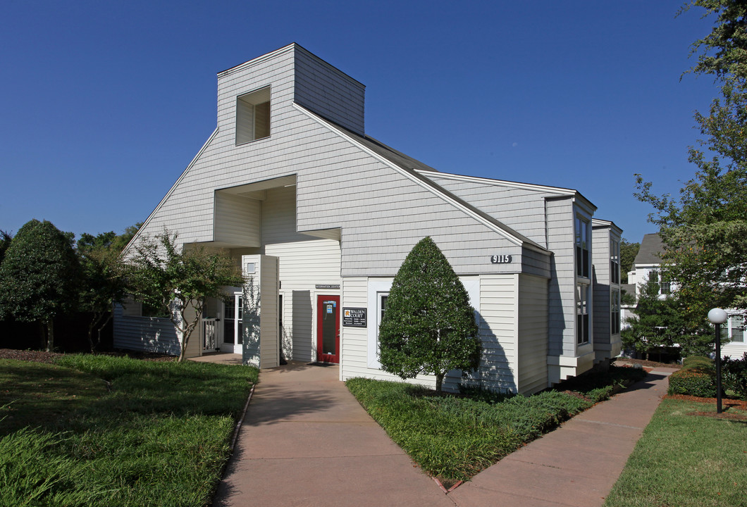 Walden Court Apartments in Charlotte, NC - Building Photo