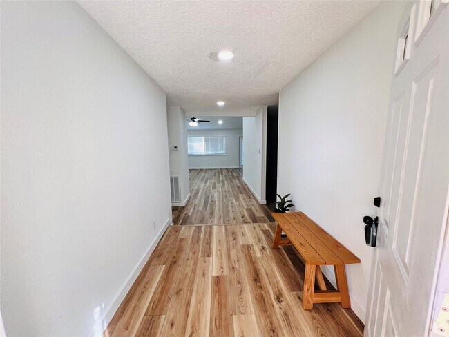 9614 Ravensworth Dr in Houston, TX - Building Photo - Building Photo