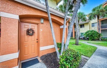 6461 Aragon Way in Ft. Myers, FL - Building Photo - Building Photo