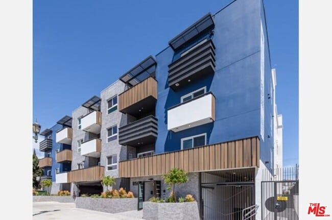 property at 1150 N Cahuenga Blvd