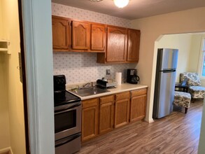 1678 Fort St in Lincoln Park, MI - Building Photo - Building Photo