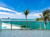 2000 Bay Dr, Unit 208 in Miami Beach, FL - Building Photo - Building Photo