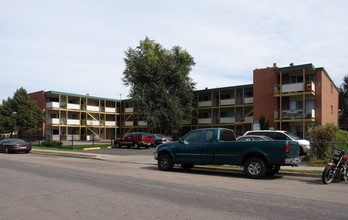 The Bostonian Apartments in Aurora, CO - Building Photo - Building Photo