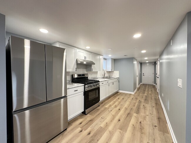 2039 W 23rd St in Chicago, IL - Building Photo - Building Photo