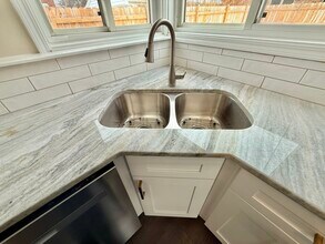 360 W Fremont Ave in Elmhurst, IL - Building Photo - Building Photo