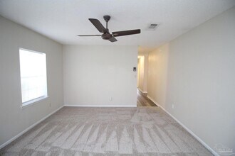 3219 Fresno Ave in Pensacola, FL - Foto de edificio - Building Photo