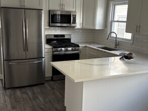 5619 N Menard Ave in Chicago, IL - Building Photo - Building Photo